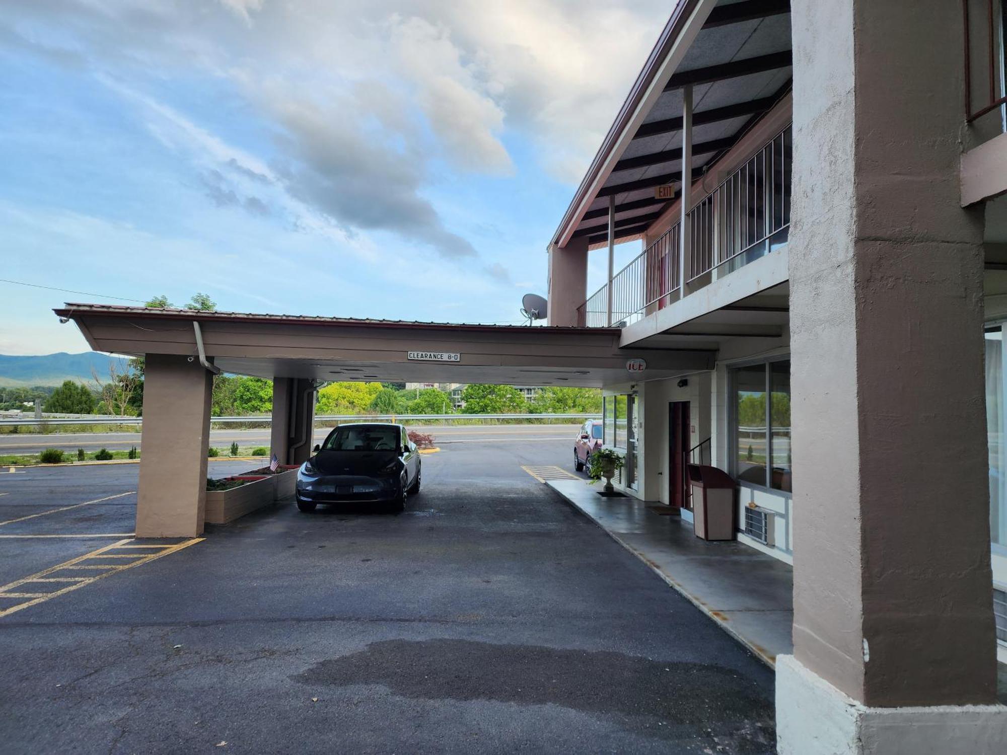 Econo Lodge Wytheville I-77 & I-81 Eksteriør bilde